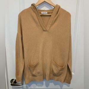Calvin Klein V-Neck Logo Hood Sweater MSRP $89.50 Size Large khaki Tan Peach
